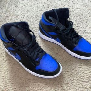 Royal Jordan 1’s (blue,black,white) size 9.5
